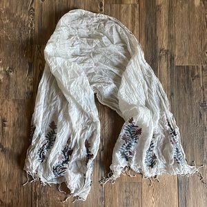 White linen cotton scarf with blue and red pattern at bottom NWOT